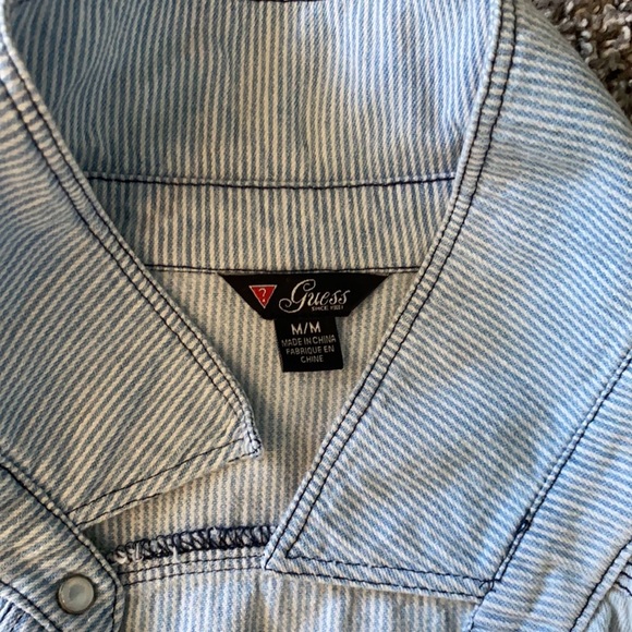 GUESS button up shirt size M - Picture 3 of 5